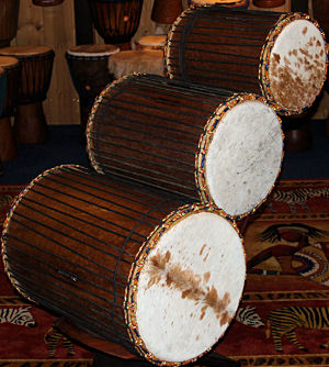 Djembé Art Trommeln, Dunun Basstrommeln