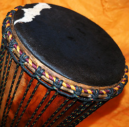 Bougarabou Trommel aus Mali Trommelfell