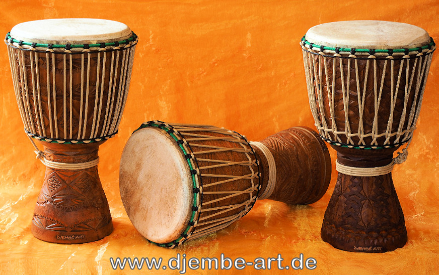 Djembe Trommel Serie 'Ivory Queen' von Djembé Art aus der Elfenbeinküste, Westafrika