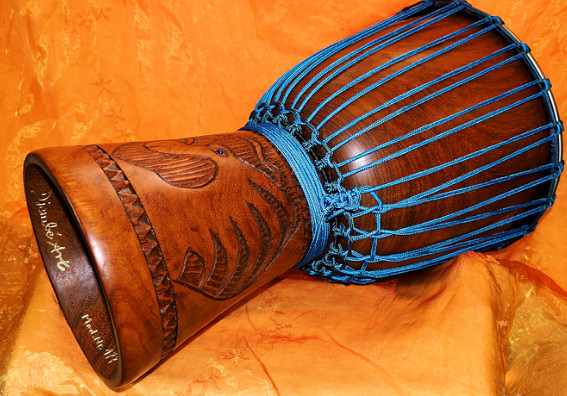 Djembé Art - Blue Chiwara - Djembe Trommel der Premiumklasse